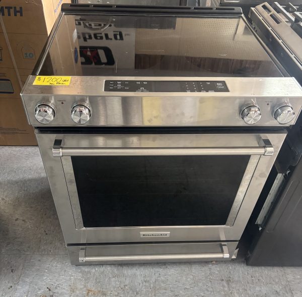 NEW return- Kitchenaid 30" Slide in Electric Range w/ Convection KSEG700ESS6